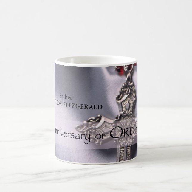 Caneca De Café 50º Aniversário do Aniversário da Ordinação de Nom (Centro)