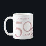 Caneca De Café 50 Fabuloso Aniversário<br><div class="desc">50 e fabulosa caneca de aniversário em ouro rosa</div>