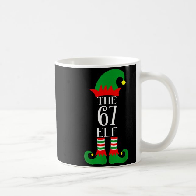 Caneca De Café 67 Elf Christmas Costume Pajama 67 Meme Gen Alpha  (Direita)