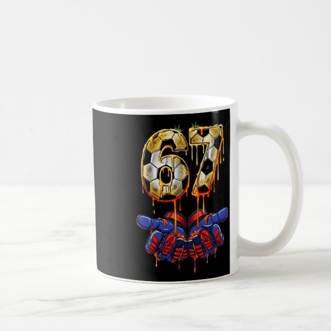 Caneca De Café 67 Luvas de Goleiro de Futebol Meme Gen Alpha Drip (Direita)