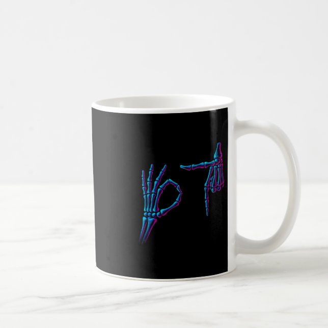 Caneca De Café 67 Meme Mão de Esqueleto 6 7 Halloween Seis Sete D (Direita)