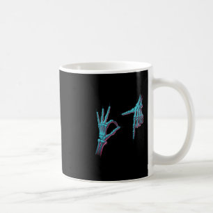 Caneca De Café 67 Meme Mão de Esqueleto 6 7 Halloween Seis Sete D