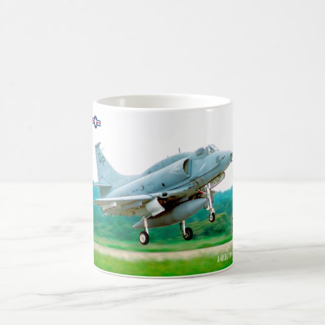 CANECA DE CAFÉ A-4M SKYHAWK II (Centro)
