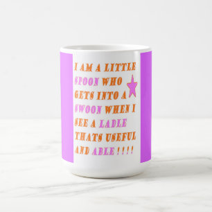 Caneca De Café A Colher Apaixona-Se Pela Escada