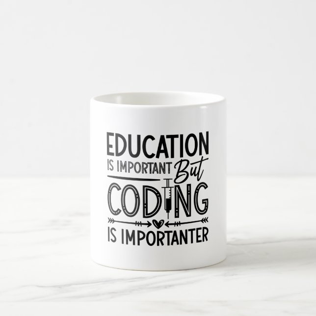 Caneca De Café A educação de código médico é importante para a co (Centro)
