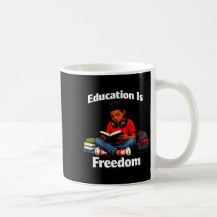 Caneca De Café A educação é liberdade leitura design história neg