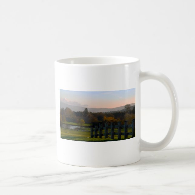 Caneca De Café A Irlanda é bonita (Direita)