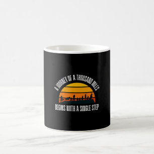 Caneca De Café A jornada de mil milhas começa com um canto