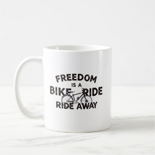 Caneca De Café A Liberdade Está a Uma Ciclada de Distância