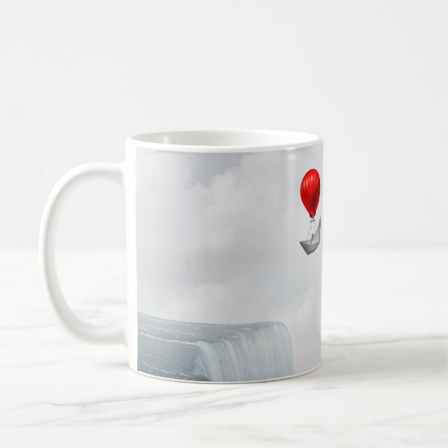 Caneca De Café A metáfora do conceito surreal e da solução criati (Esquerda)