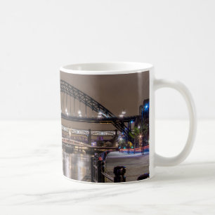 Caneca De Café A ponte de Tyne na noite