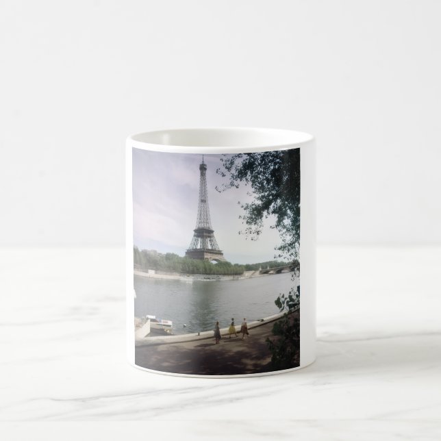 Caneca De Café A Torre Eiffel. Paris, cerca de 1960. (Centro)