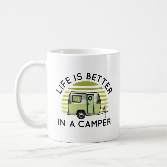 Caneca De Café A Vida É Melhor Em Uma Campanha (Esquerda)
