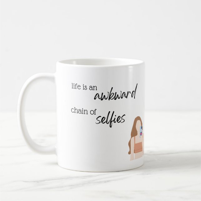 Caneca De Café A vida é uma estranha cadeia de selifes Mug (Esquerda)