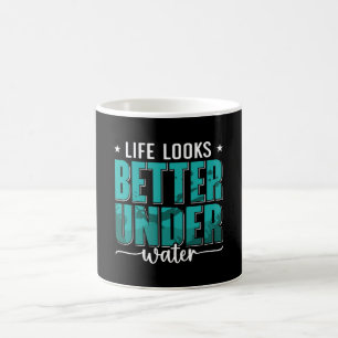 Caneca De Café A Vida Parece Melhor Sob O Freediver De Congelação