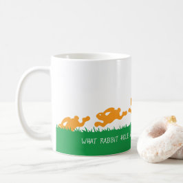 Caneca De Café Abaixo O Coelho Buraco
