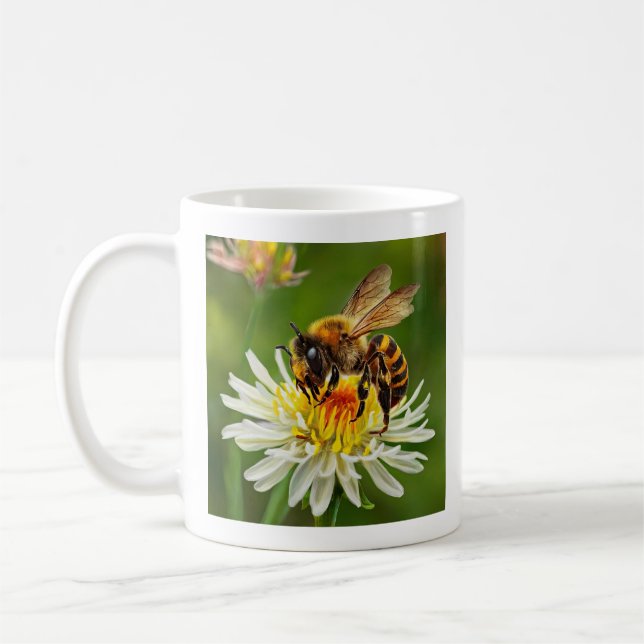 Caneca De Café Abelha na Flor Branca (Esquerda)