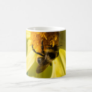 Caneca De Café Abelha numa flor amarela