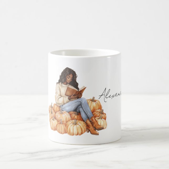 Caneca De Café Abóboras Laranjas Menina Preta com Livro (Centro)
