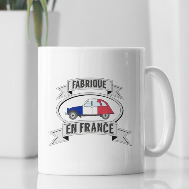 Caneca De Café Abzeichen Oldtimer 2cv fabrique en France (2CV Mug in Black with a Red White Blue Deux Chevaux Illustration)