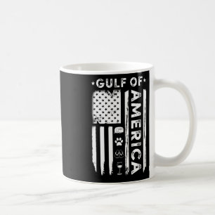 Caneca De Café Acampamento De Bandeiras Americanas No Golfo Da Am