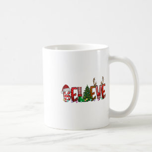 Caneca De Café Acreditem no Natal da família de pijamas do Papai 