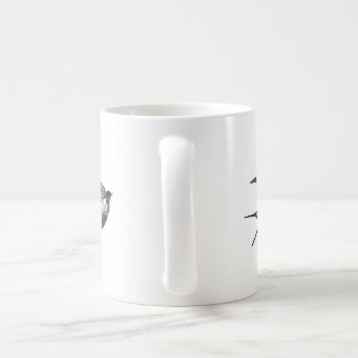 Caneca De Café adesivo de falcão em fundo branco