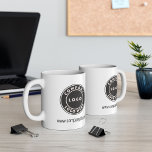 Caneca De Café Adicionar logotipo comercial e empresa personaliza<br><div class="desc">Adicione o logotipo da sua empresa e a identidade de marca a esta caneca de café, bem como o seu endereço ou slogan no site da sua empresa, clicando no botão "Personalizar" acima. Esses copos que podem ser usados para marca podem anunciar sua empresa à medida que os funcionários os...</div>