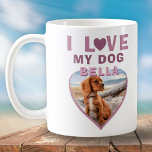 Caneca De Café Adoro o meu nome de cão fotográfico cor-de-rosa<br><div class="desc">Eu adoro o meu Cachorro Cor-de-Rosa Foto do Cachorro Coffee Mug. Uma foto em forma de coração. Adicione sua foto e seu nome. presente de excelente para um dono de cachorro.</div>