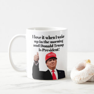 Caneca De Café Adoro quando Acordar Donald Trump é presidente