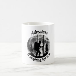 Caneca De Café Adventure está esperando por você fora da montanha