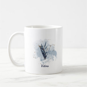 Caneca De Café Água Azul Personalizada Nome Letra Inicial V