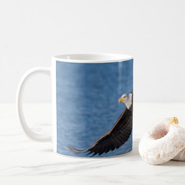 Caneca De Café Águia-careca em voo (Com Donut)