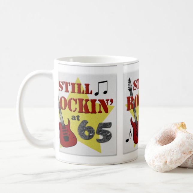 Caneca De Café Ainda a rodar aos 65 (Com Donut)