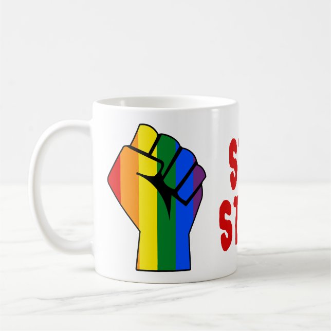 Caneca De Café Ainda aqui (LGBT Gay Lésbica Transgênero) (Esquerda)