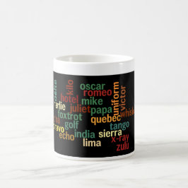 Caneca De Café Alfabeto fonético de OTAN (fundo escuro)
