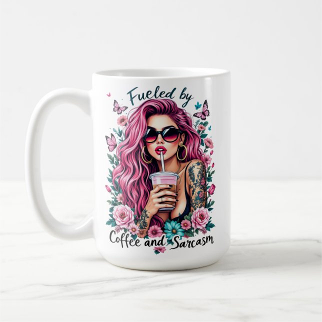 Caneca De Café Alimentado por café e sarcasmo (Esquerda)