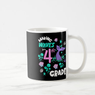 Caneca De Café Aluno da 4ª série feliz no 1º dia de volta às aula
