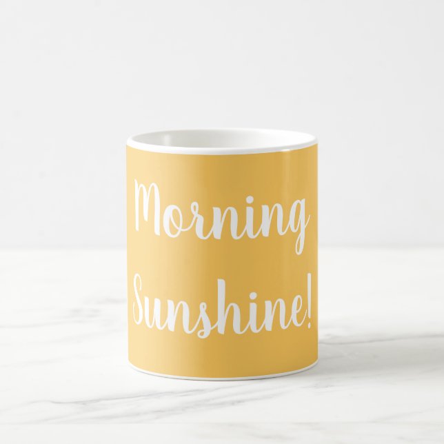 Caneca De Café Amarelo com luz do sol da manhã em texto branco (Centro)