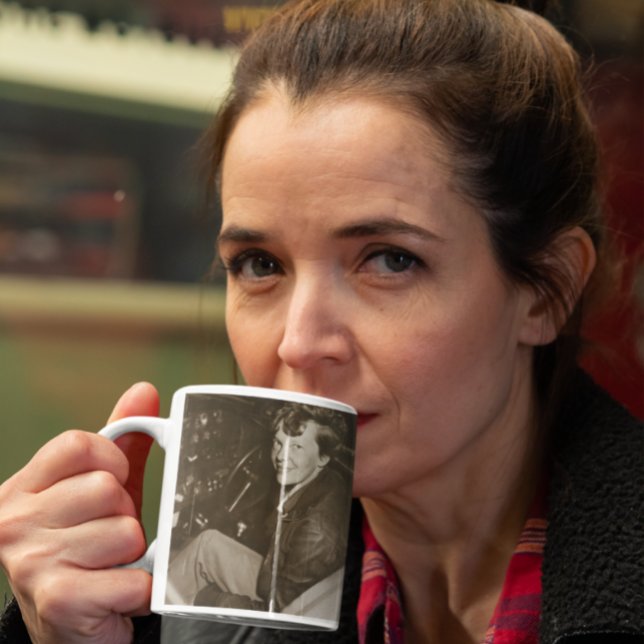 Caneca De Café Amelia Earhart Candid Airplane Cockpit Foto 1937 (Criador carregado)