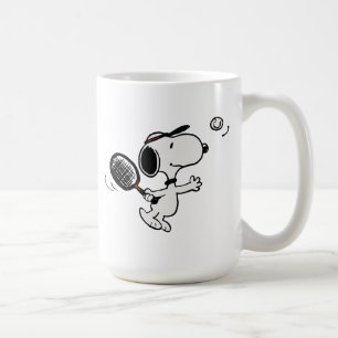 Caneca De Café Amendoins Snoopy Plays Tênis