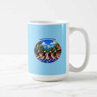 Caneca De Café América 250 com Quatro Águias Carecas na Estrada U
