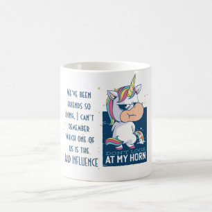 Caneca De Café Amigo Engraçado Ruim Influência Unicórnio Urinando
