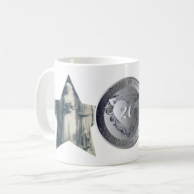 Caneca De Café Aniversário de 20 Platinum 2 Star Fotos Co (Frente Esquerda)