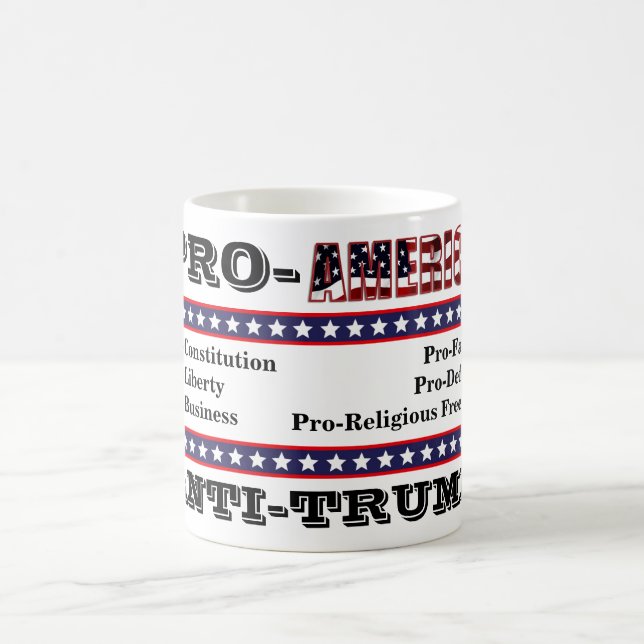 CANECA DE CAFÉ ANTI-TRUMP PRO-AMÉRICA (Centro)