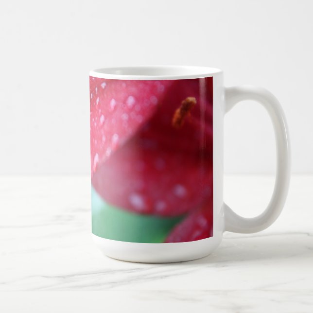 Caneca De Café Após o lírio da tempestade da chuva (Direita)