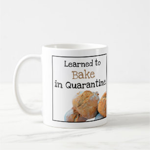 Caneca De Café Aprenda a Assar em Quarantine Fun Text com Bread
