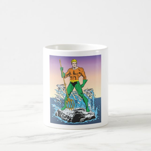 Caneca De Café Aquaman Stands with Spear (Centro)