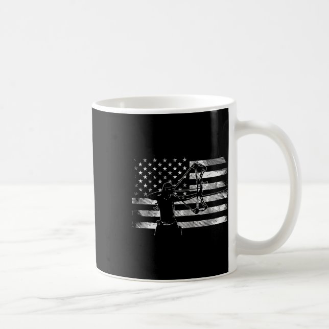 Caneca De Café Arco Americano de Archer de Bandeiras (Direita)