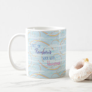 Caneca De Café Arco-Íris e Nuvens